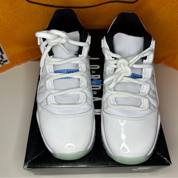 Jordan 11 Low Retro GS Legend Blue Size 7Y Pre-loved - Picture 5 of 7